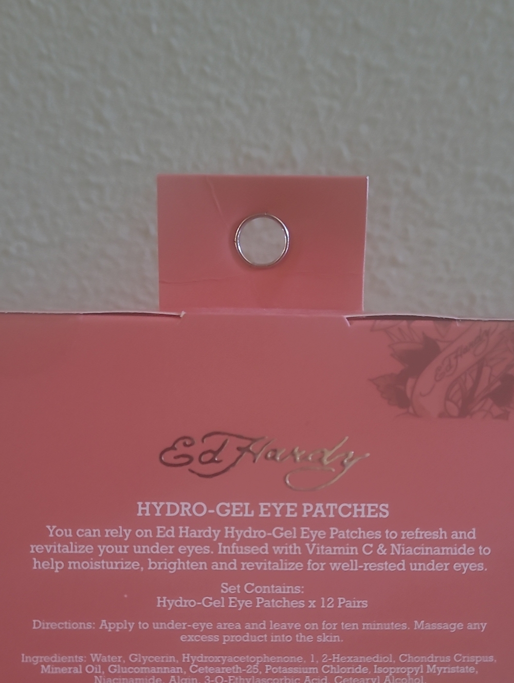 Ed Hardy Hydro-Gel Eye Patches — Coral Pink Vitamin C & Niacinamide - Picture 4 of 5